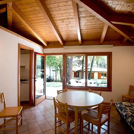 And Mobilehomes In Grado 38490 База отдыха *