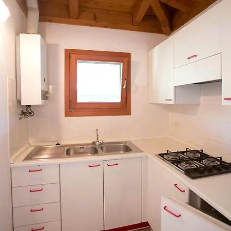 And Mobilehomes In Grado 38490 База отдыха *