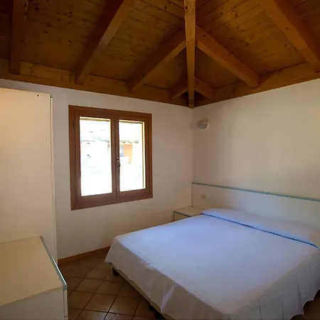 And Mobilehomes In Grado 38490 База отдыха Бельведере