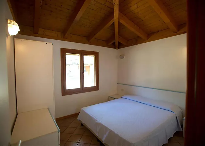 And Mobilehomes In Grado 38490 Village de vacances Belvedere (Friuli Venezia Giulia)